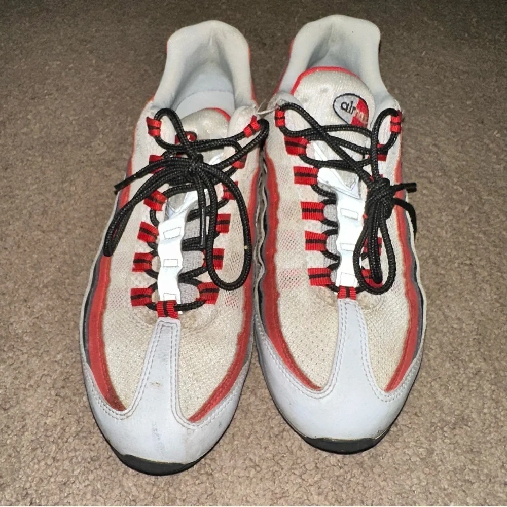 Nike White and Red Sneakers with Black Details